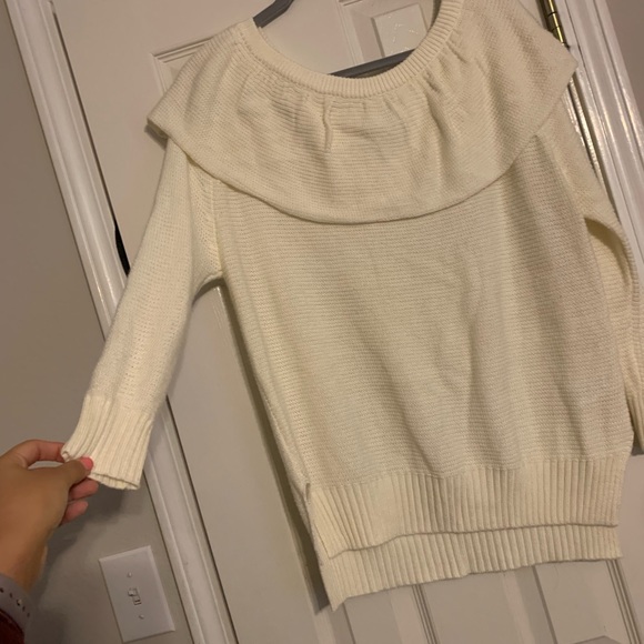 Off the shoulder sweater - Picture 2 of 7